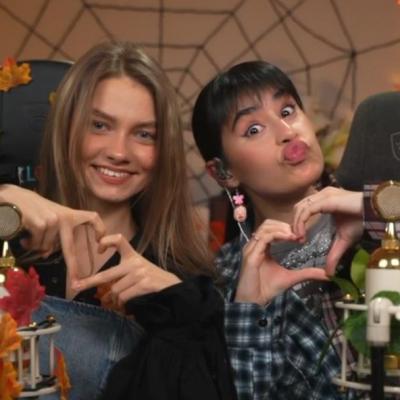 Саша Капустина Квашеная и Диана Анкудинова